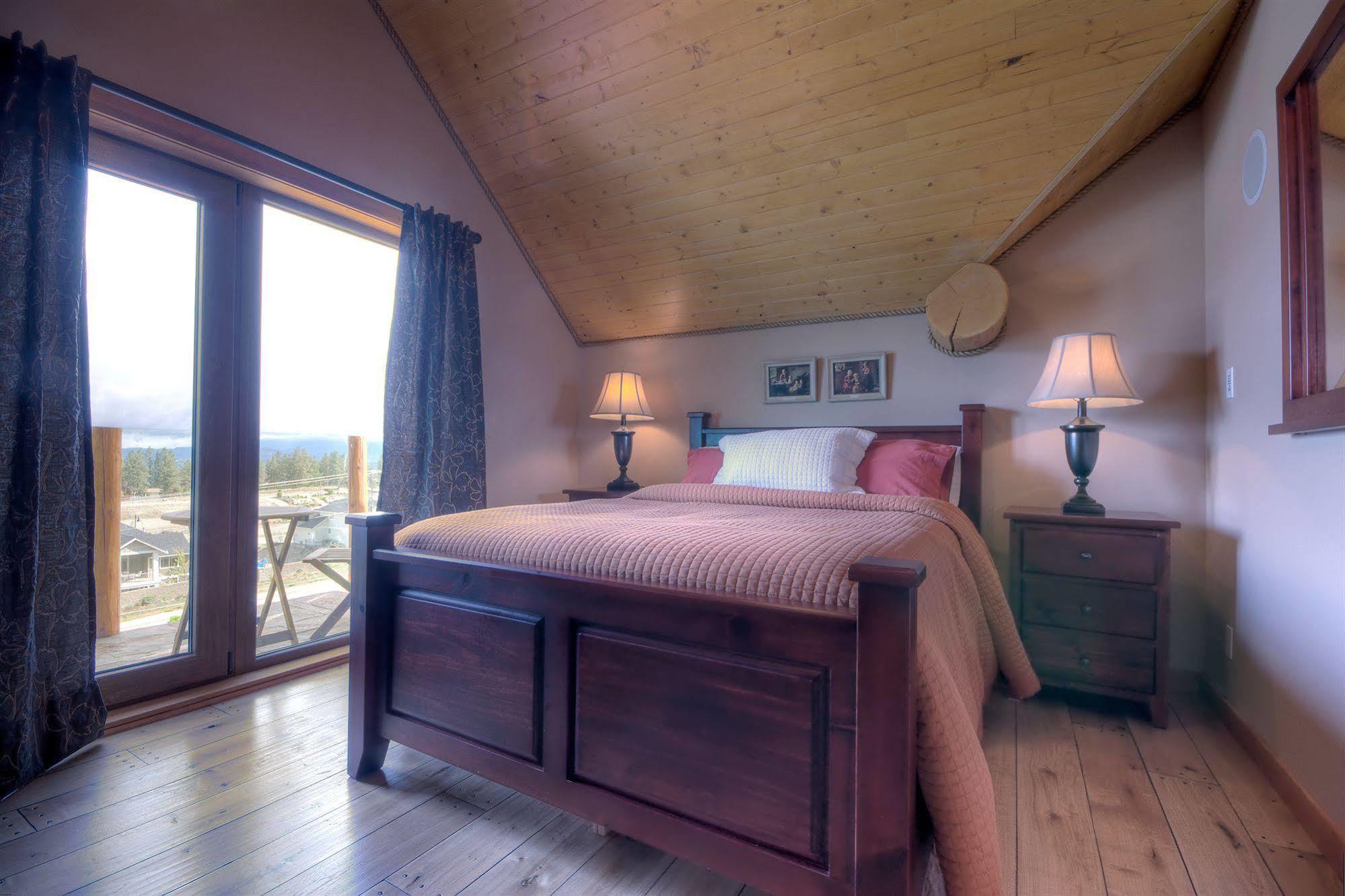A Okanagan Lakeview Inn كيلوانا المظهر الخارجي الصورة