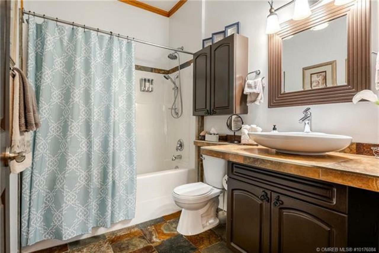 A Okanagan Lakeview Inn كيلوانا المظهر الخارجي الصورة