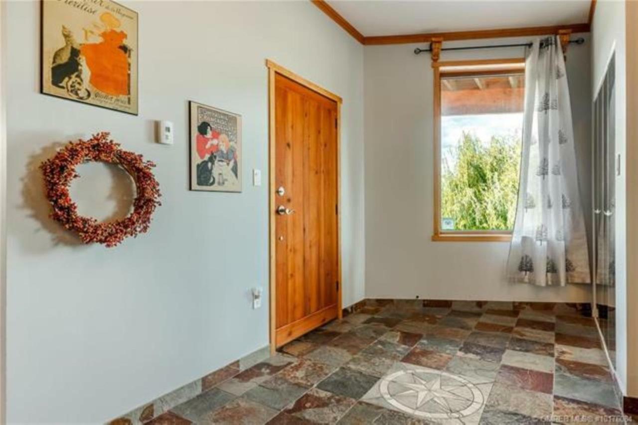 A Okanagan Lakeview Inn كيلوانا المظهر الخارجي الصورة